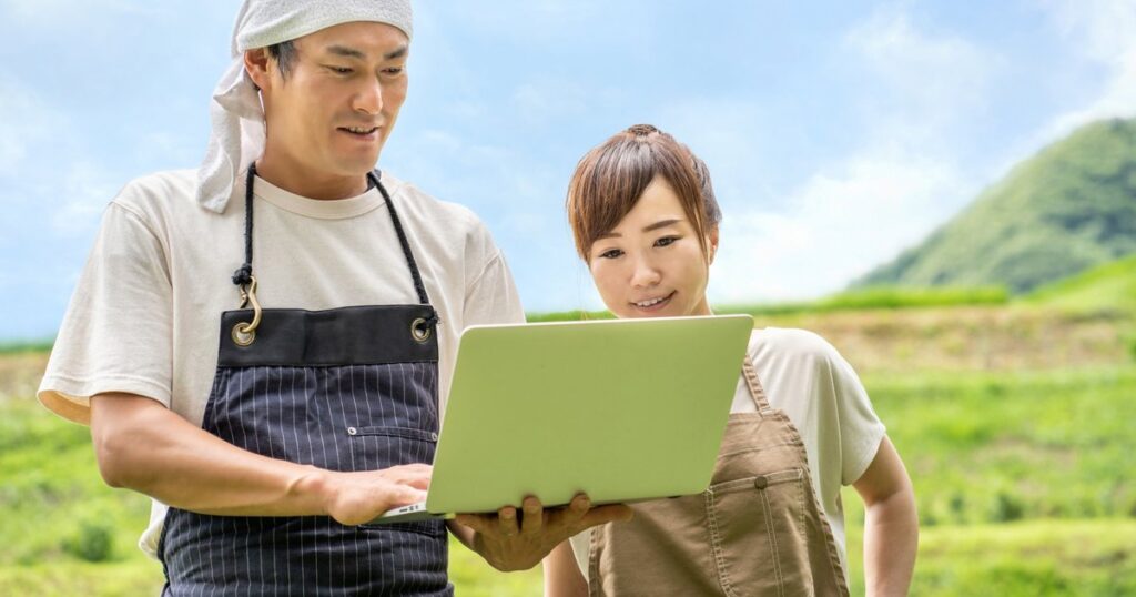 農家がパソコンでネット販売管理